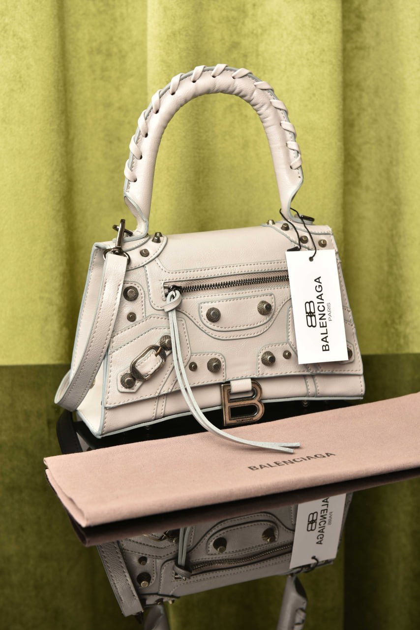 <br />
<b>Notice</b>:  Undefined index: adi in <b>/home2/kalacine/cumali.kalaci.net/canta/index.php</b> on line <b>52</b><br />
