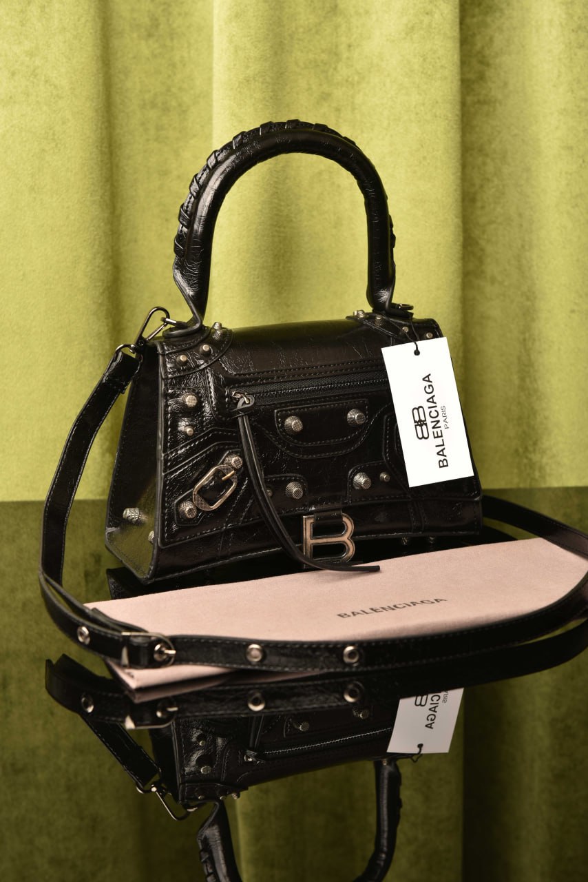 <br />
<b>Notice</b>:  Undefined index: adi in <b>/home2/kalacine/cumali.kalaci.net/canta/index.php</b> on line <b>52</b><br />
