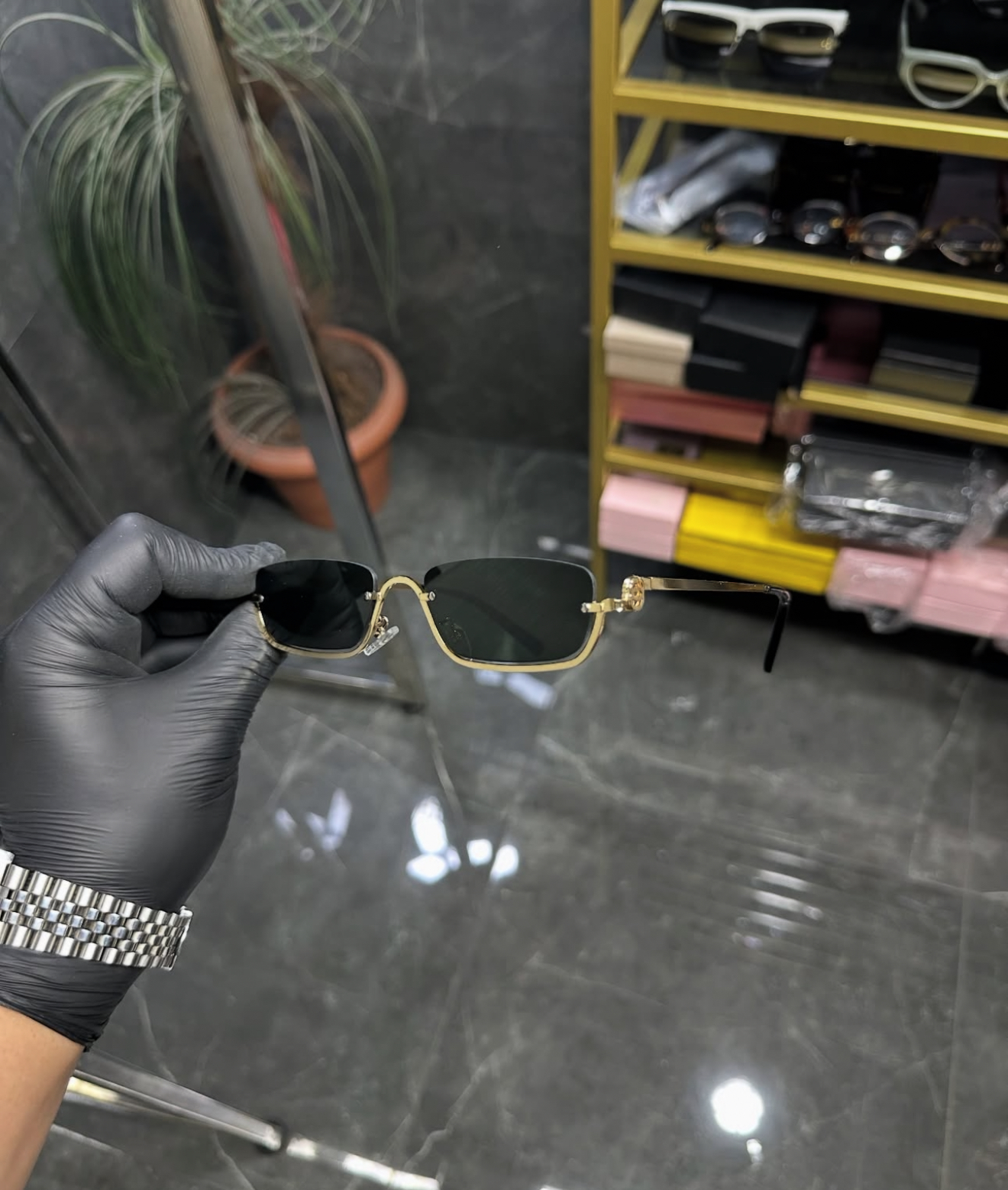 <br />
<b>Notice</b>:  Undefined index: adi in <b>/home2/kalacine/cumali.kalaci.net/gozluk/index.php</b> on line <b>52</b><br />
